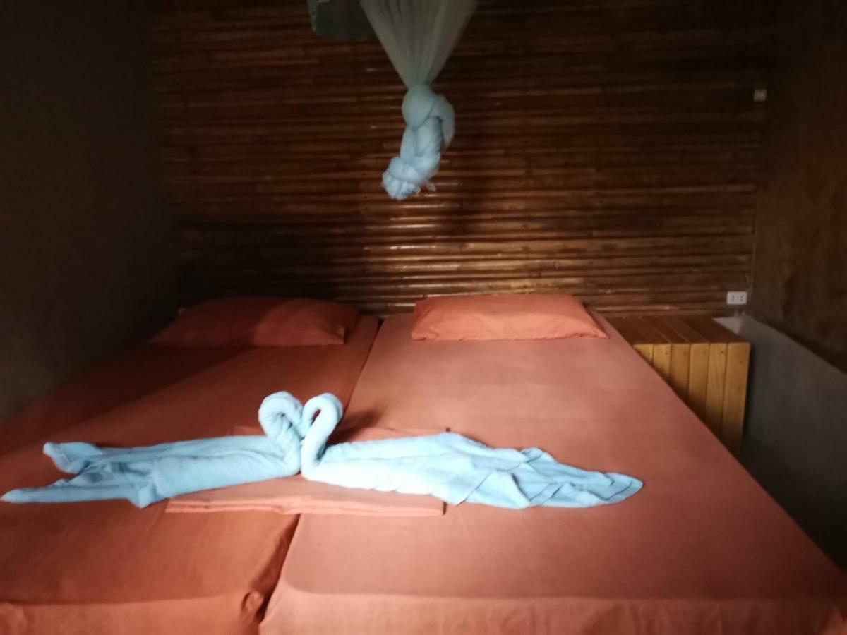 Tapik Beach Park Guest House Ел Нидо Екстериор снимка
